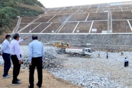 MoALI Union Minister inspects Kyaungsu river water pumping project