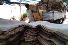 Rubber price reaches around K1,000 per viss despite raw rubber entering market