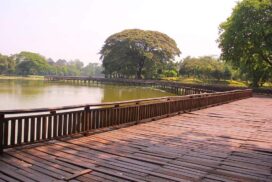 Wooden bridge maintenance in Kandawgyi Lake slated to complete in end-Jan