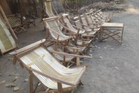 Sale of toddy-palm chairs in Kyaukpadaung drops