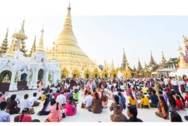 Pilgrims visit eminent pagodas on Myanmar New Year Day