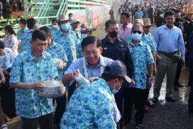 SAC Chairman Commander-in-Chief of Defence Services Senior General Min Aung Hlaing and wife Daw Kyu Kyu Hla visit PyinOoLwin Station family water-splashing pandals