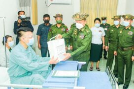 SAC Vice Chairman Deputy Commander-in-Chief of Defence Services Commander-in-Chief (Army) Vice-Senior General Soe Win comforts patients receiving medical treatment at Defence Services General Hospital (1000-bed) in Mingaladon Township