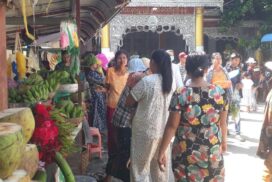 Yadana Cave Festival held in Amarapura draws crowds