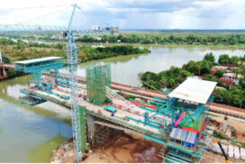 Gyaing (Kawkareik) bridge on Yangon-Myawady Road under construction by Japanese loan