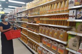 Palm oil wholesale reference price up by K615, market price soaring