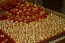 Pure gold price hit record high of over K2.8 mln per tical in domestic markets