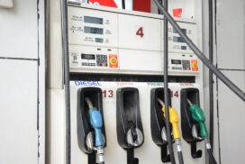 Fuel oil price remains elevated despite decrease in Kyat-dollar exchange rate