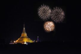 People peacefully visit stupas and temples in regions and states on full moon day of Tazaungmone (Samañaphala Day), enjoy Tazaungdaing lighting festival