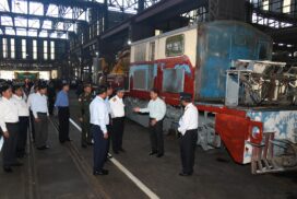 Necessary preparations must be made for using electric locomotives: Senior General