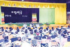 SAC member Daw Dwe Bu, Union Minister Jeng Phang Naw Taung meets religious leaders, ethnic literature and cultural organizations in Myitkyina