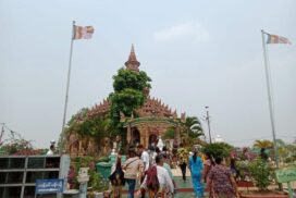 Pilgrims flock to pagodas in Pindaya Township