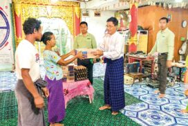 Rakhine State govt, social organizations provide aid to storm-hit people