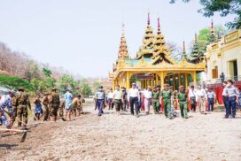 Magway Region Chief Minister inspects cleaning activities at Mann Shwesettaw pagoda, Yinshay Dam in Ngape Township
