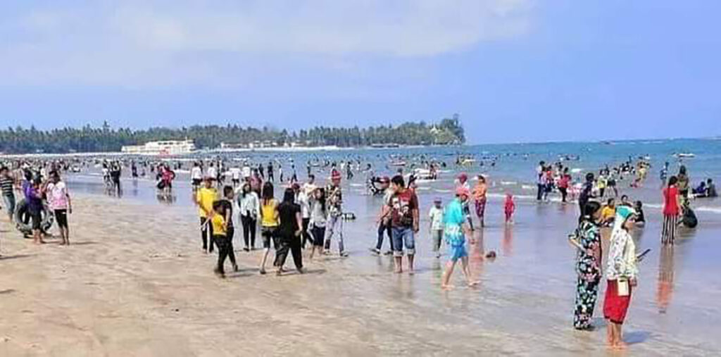 Ngwetaung Beach welcomes 47,700 domestic visitors during Thingyan period