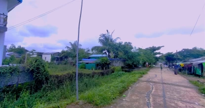 ပုဏ္ဏမီလမ်းဒဲ့ဆင်းကွန်ကရစ်လမ်းပေါ် 40*60 ​မြေကွက်အရောင်း